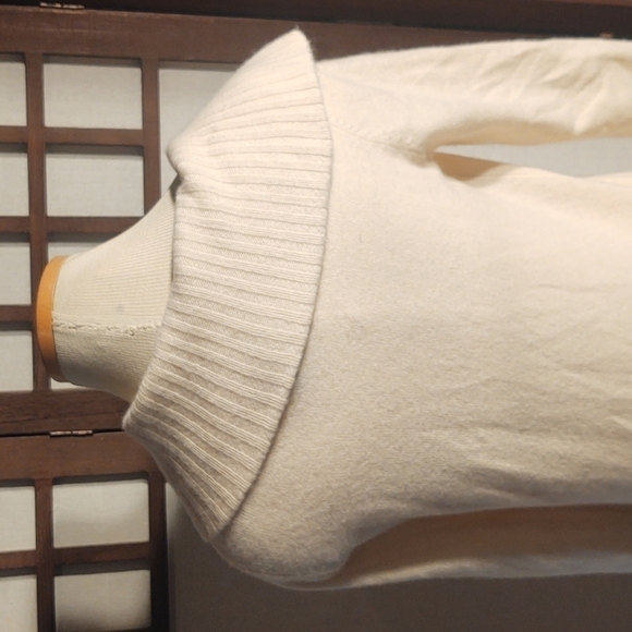 Cynthia Rowley Asymmetrical Collar Cashmere White Sweater Dress Sz S NWT - Picture 6 of 10